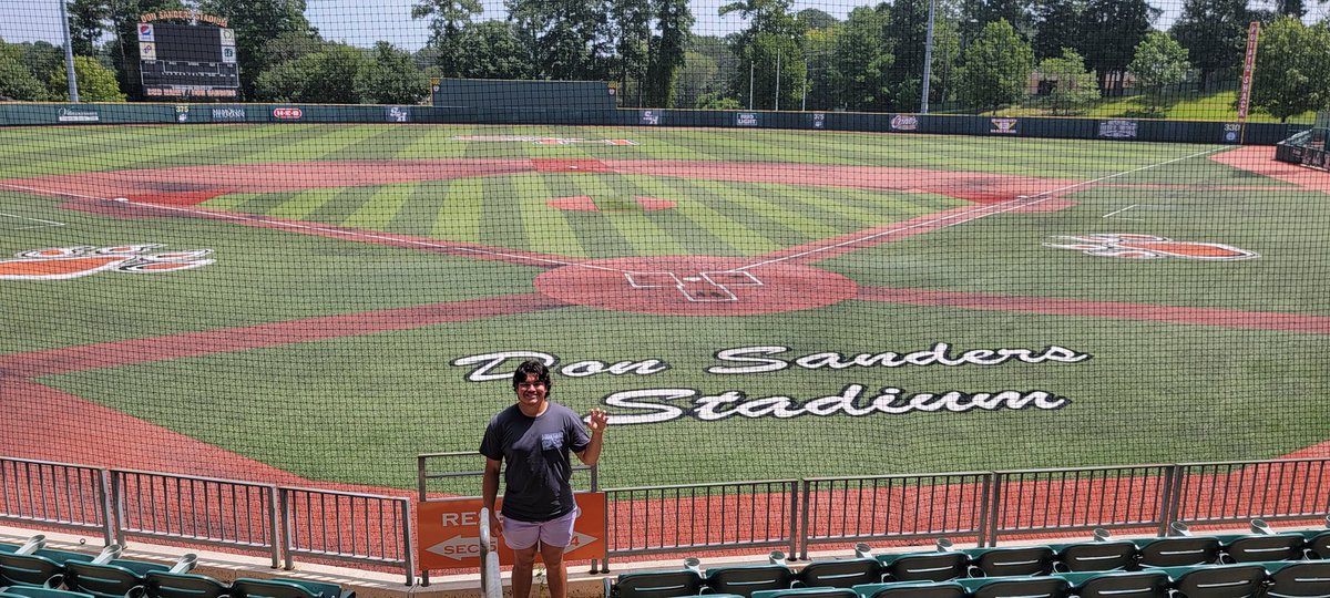 Had an awesome tour <a href="/SamHoustonState/">Sam Houston State</a>. Really enjoyed the campus. Love getting the opportunity to see the baseball field and program.  Didn't get to see the football field because it was under construction. Hopefully in the near future.<a href="/BearkatsBSB/">Sam Houston Baseball</a>  @KatFBRecruiting <a href="/BearkatsFB/">Sam Houston Football</a>