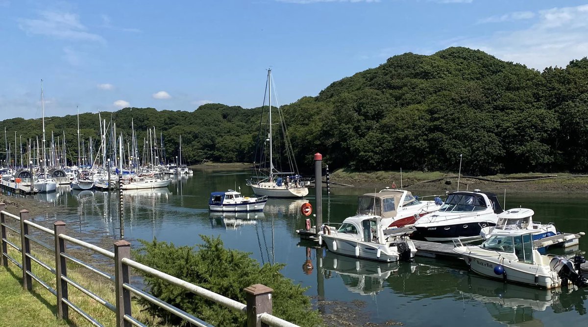 Nice to see lots of boating activity in today’s fine weather
