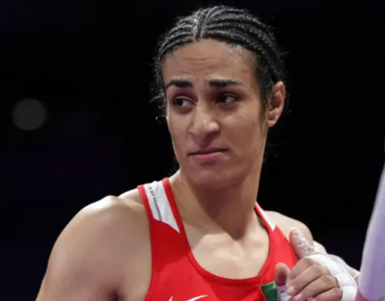 WebLateral's tweet photo. El tema más grande de los Juegos Olímpicos tiene que ver con Imane Khelif, una argelina que ganó su pelea de menos de 66 kilos 45 segundos y que fue apuntada con críticas

Son varias aristas. Acá tratamos de hacer un informe  “completo” y saliendo de la desinformación  

Hilo 🧵 https://t.co/k1HBSB5q9u