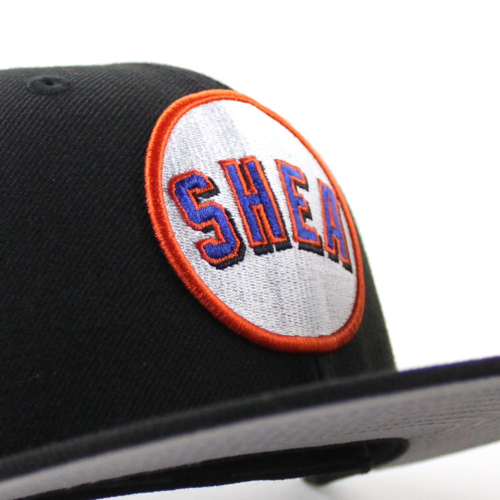 ECAP_CITY's tweet photo. SHEA NY Mets New Era Fitted Cap in Black and Gray Bottom 🗽🏟️

 100% Wool.

Inspired by 🏟️ with our own twisted to it. 
-

Shop Here
https://t.co/AvW4koco8e

-

#Mrmets #NYMets #Mets #lgm #NewYorkMets #SHEA #ecapcity https://t.co/BAu3xXuDTv