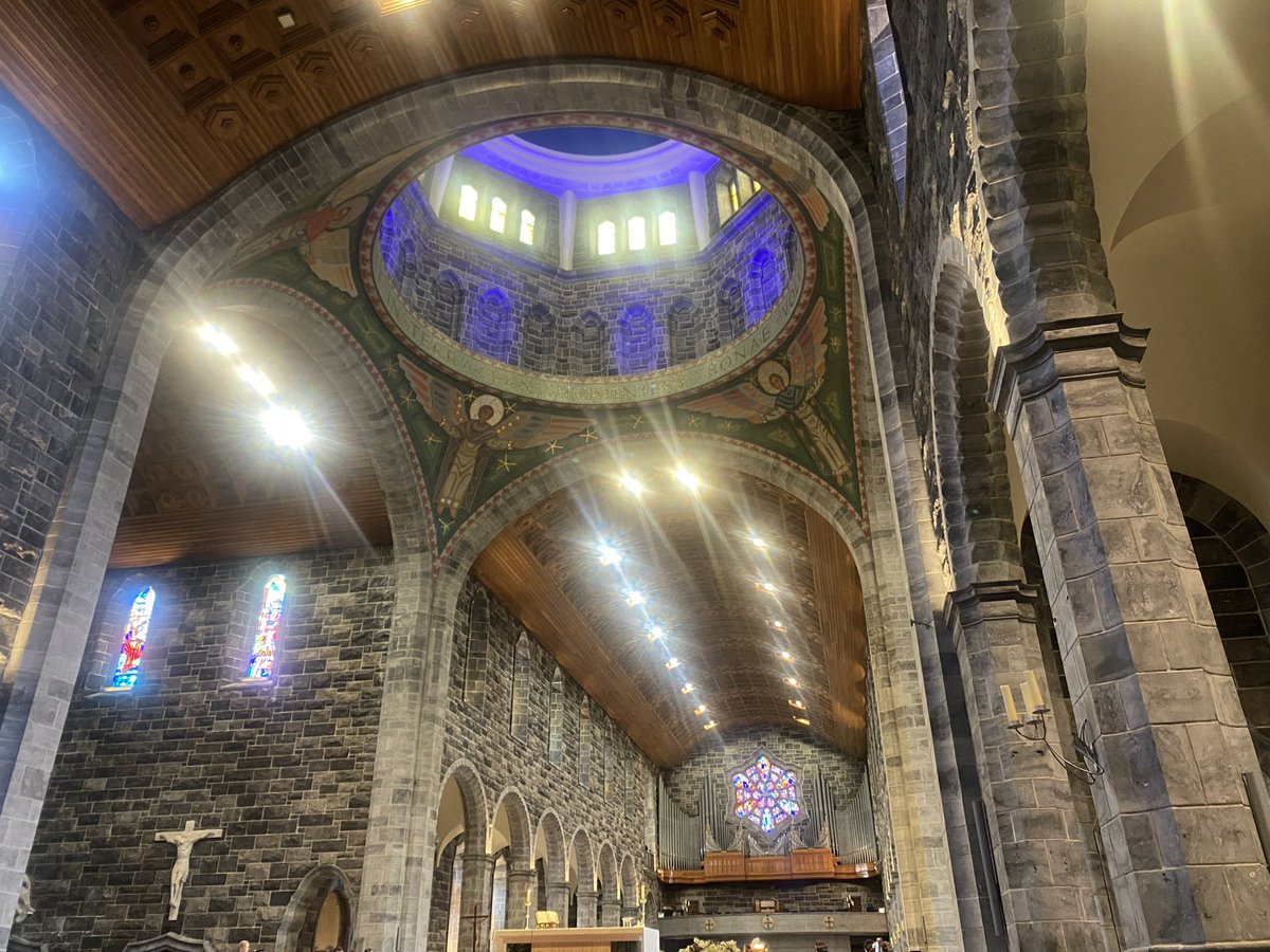 Watching a Catholic Wedding in the ancient Galway Cathedral wasn't on my  bingo card for today, but here we are. Gloria Patri, et Filio, et Spiritui  Sancto, sicut erat in principio, et, image size:1200x900