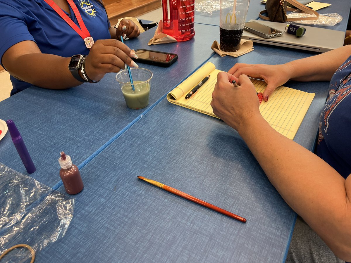 Miss Ice tweet media