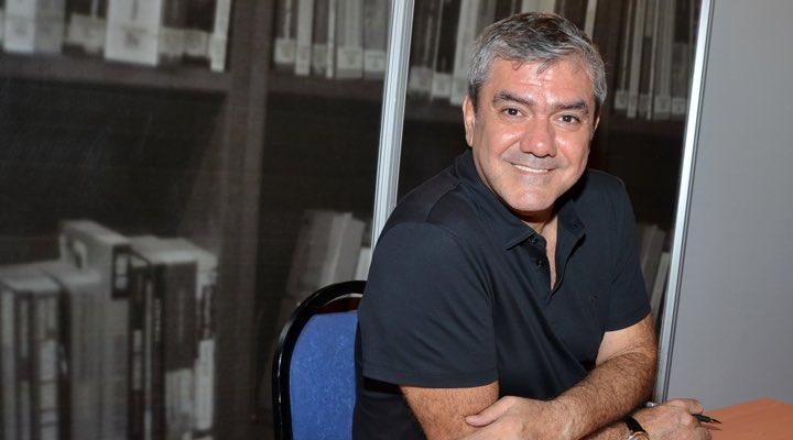 Yılmaz Özdil: “ Burada Filistin için cola döküyorlar, Filistin’de cola fabrikası var, 

burada Filistin yüzünden instagram’ı kapatıyorlar, Filistin’de instagram açık.”

#instagramı #instagramımıgeriver #Sondakika #Haniyeh #yılmazözdil #iletişimbaşkanlığı