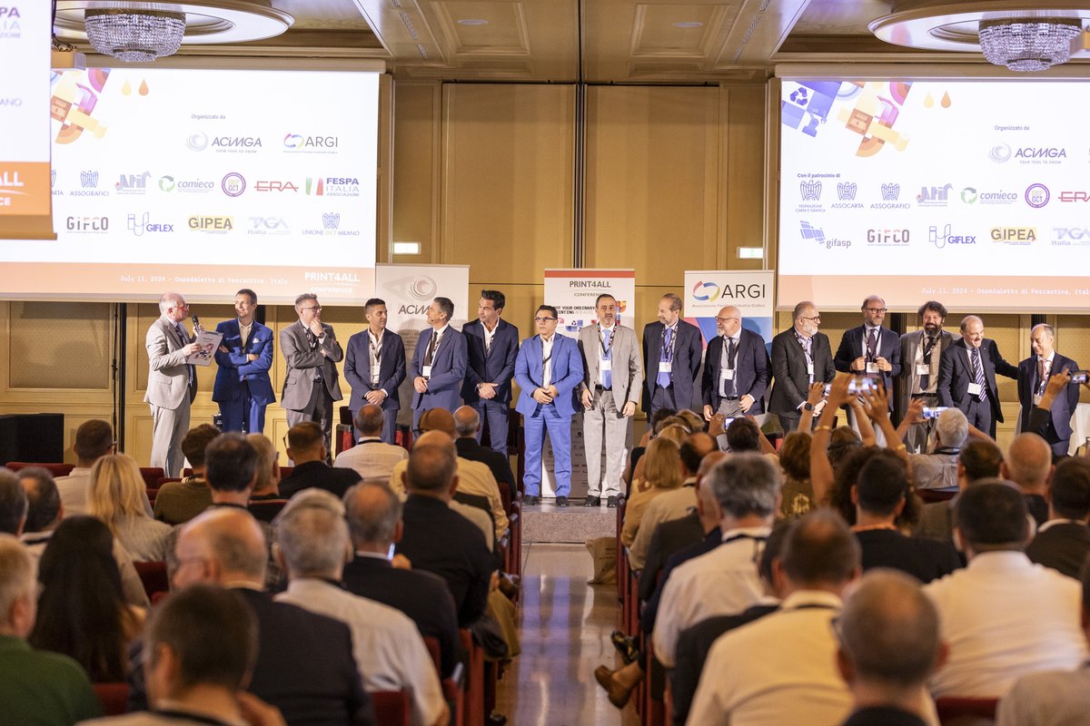 Più di 400 presenze alla #Print4AllConference, evento chiave della roadmap verso Print4All 2025. Il mercato si conferma sano e guidato da diversi trend - innovazione dei materiali, sostenibilità, AI - che saranno al centro della fiera.
Leggi il nostro resoconto  sul sito.