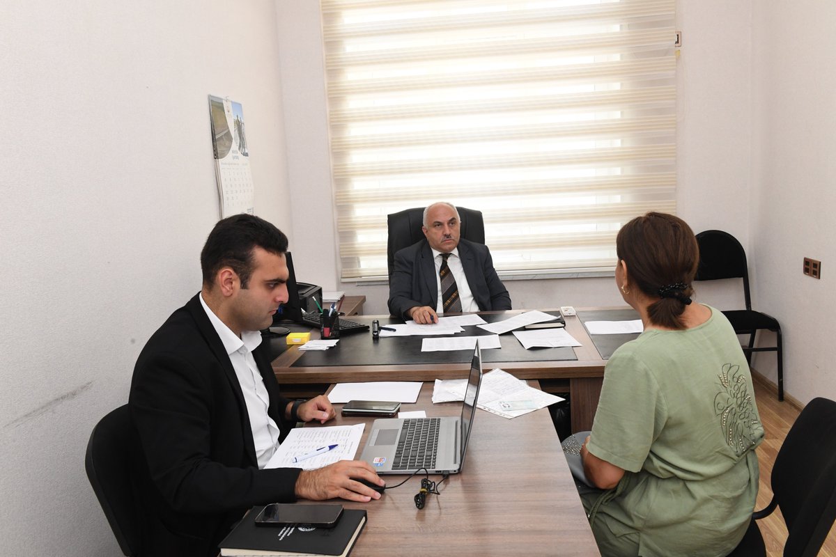 idpgovaz's tweet photo. Dövlət Komitəsinin sədr müavini vətəndaşların növbəti qəbulunu keçirib

Ətraflı: https://t.co/nc0mbwyCUl

#Vətəndaşqəbulu #idpgovaz https://t.co/4f41IOCKWb