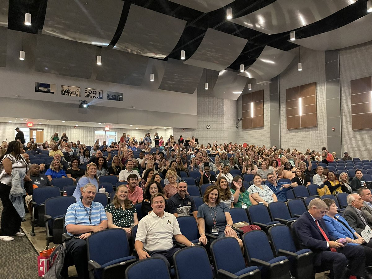 Ashgburns's tweet photo. I’m so excited for this year! Great and incredible  team big and small. I love my school and district and cannot wait to share and learn this year at @ACS_System #experienceACS @MrsUTeachesTech @JWinklerEdu @mrshillteaches https://t.co/gJ71b83a9R