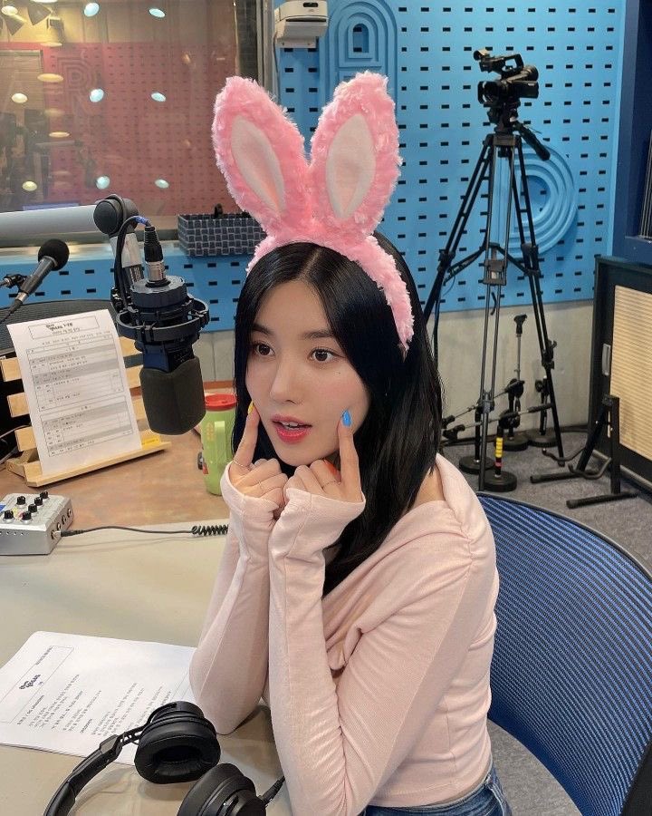 SailorYoungOne's tweet photo. You will be missed 💔

#ThankYouDJEunbi
#은비디제이_잘했어요_수고했어요 https://t.co/hzySFoYNr9