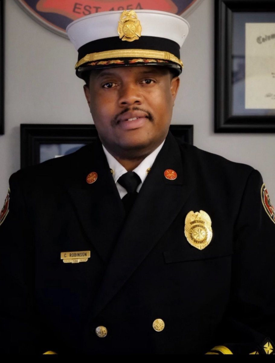Fairburn_Fire's tweet image. Great day All!
Please help FFD celebrate our Fire Chief Cornelius Robinson on his 50th birthday! 
Chief Robinson,Happy Birthday and we wish you many more.🎁🎂🎈
#exit61 🔥🔥🔥🔥🔥@Corneli74982118 @CityofFairburn