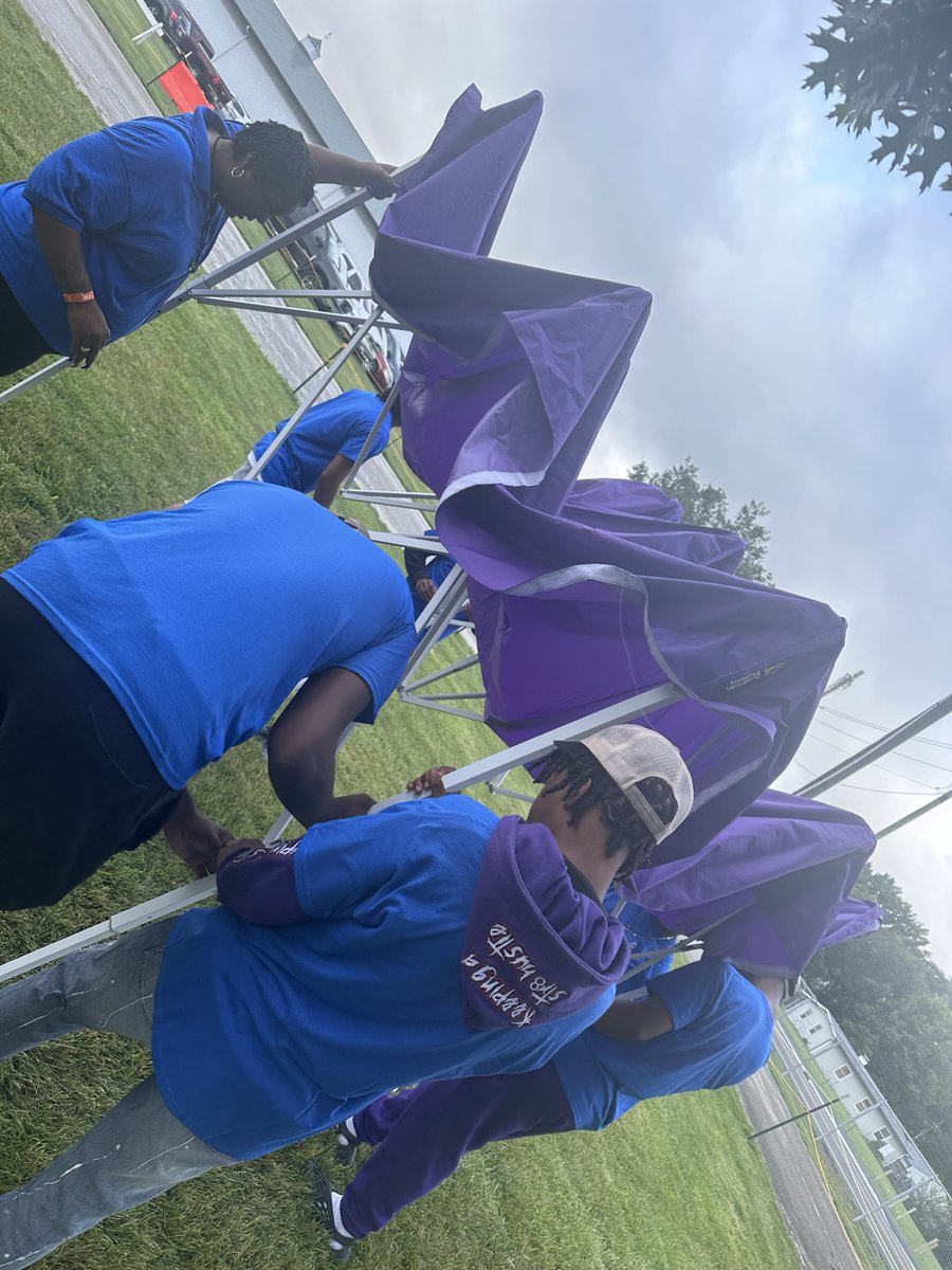 msallenips's tweet image. Grad pathway requirement 2: Learn and Demonstrate Employability Skills, anyone? 

The Continentals are at the @IndyStateFair #LearnAndEarn #WBL #Bucket2 #FamilyFoodFundamentals

🎟️ Diversity 
🎟️ Opportunity 
🎟️ Achievement