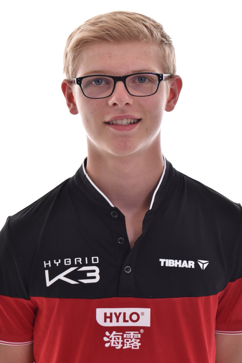 #Paris2024 : Sous le regard de #Zidane présent dans les tribunes, <a href="/felixlebrun34/">Félix Lebrun</a> s'impose en 7 manches face à #Ovtcharov et se qualifie pour les 1/4. Juste après, <a href="/AlexisLebrun15/">Alexis Lebrun</a> s'incline contre le Brésilien <a href="/hugocalderano/">Hugo Calderano</a> 4 sets à 1. <a href="/ffttofficiel/">France Tennis de Table</a> <a href="/erb_gilles/">ERB Gilles</a> <a href="/gatienjp/">Jean-Philippe Gatien - OLY</a>