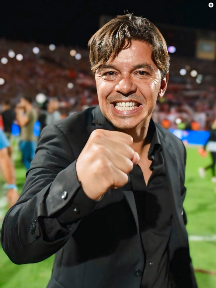 🤯🇦🇷 [CONFIRMADO] MARCELO GALLARDO ES EL NUEVO DIRECTOR TÉCNICO DE RIVER.

Vía <a href="/CLMerlo/">César Luis Merlo</a>.