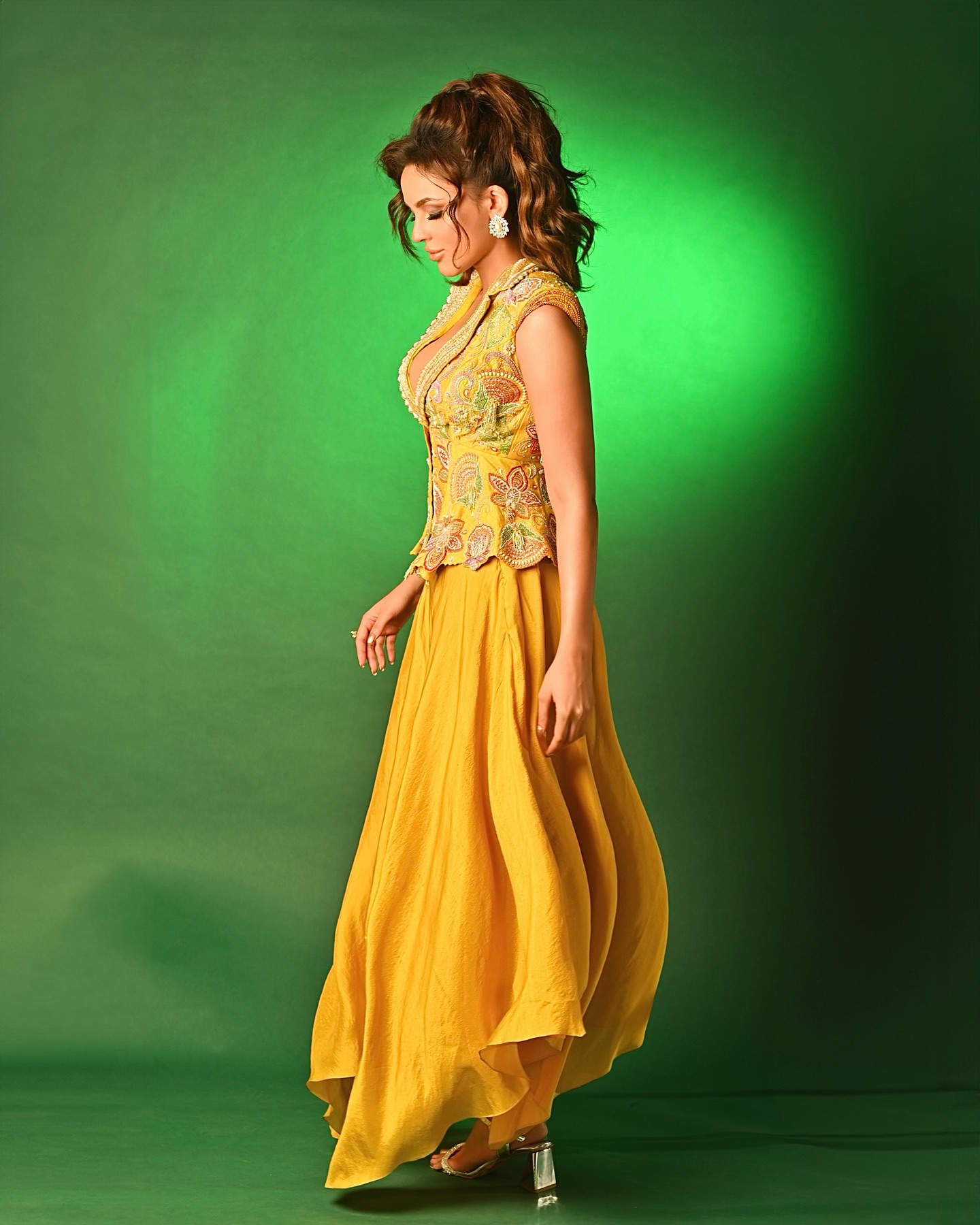 GT00yoLakAAqO_d?format=jpg&name=large