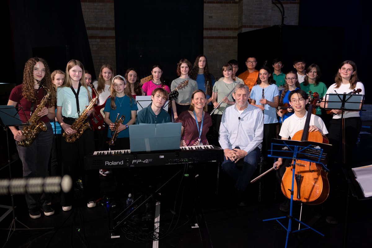 Anglian Learning (@anglianlearning) on Twitter photo Earlier this month, teachers and pupils from across our schools joined <a href="/MichaelRosenYes/">Michael Rosen ๐๐๐๐ NICE ็ท็ท</a> at <a href="/CambridgeCornEx/">Cambridge Corn Ex</a> for the Hope and Compassion Concert in support of #refugees.
Read about their moving performances and reactions from across the Trust, here: tinyurl.com/mryrx4eu Earlier this month, teachers and pupils from across our schools joined <a href="/MichaelRosenYes/">Michael Rosen ๐๐๐๐ NICE ็ท็ท</a> at <a href="/CambridgeCornEx/">Cambridge Corn Ex</a> for the Hope and Compassion Concert in support of #refugees.
Read about their moving performances and reactions from across the Trust, here: tinyurl.com/mryrx4eu
