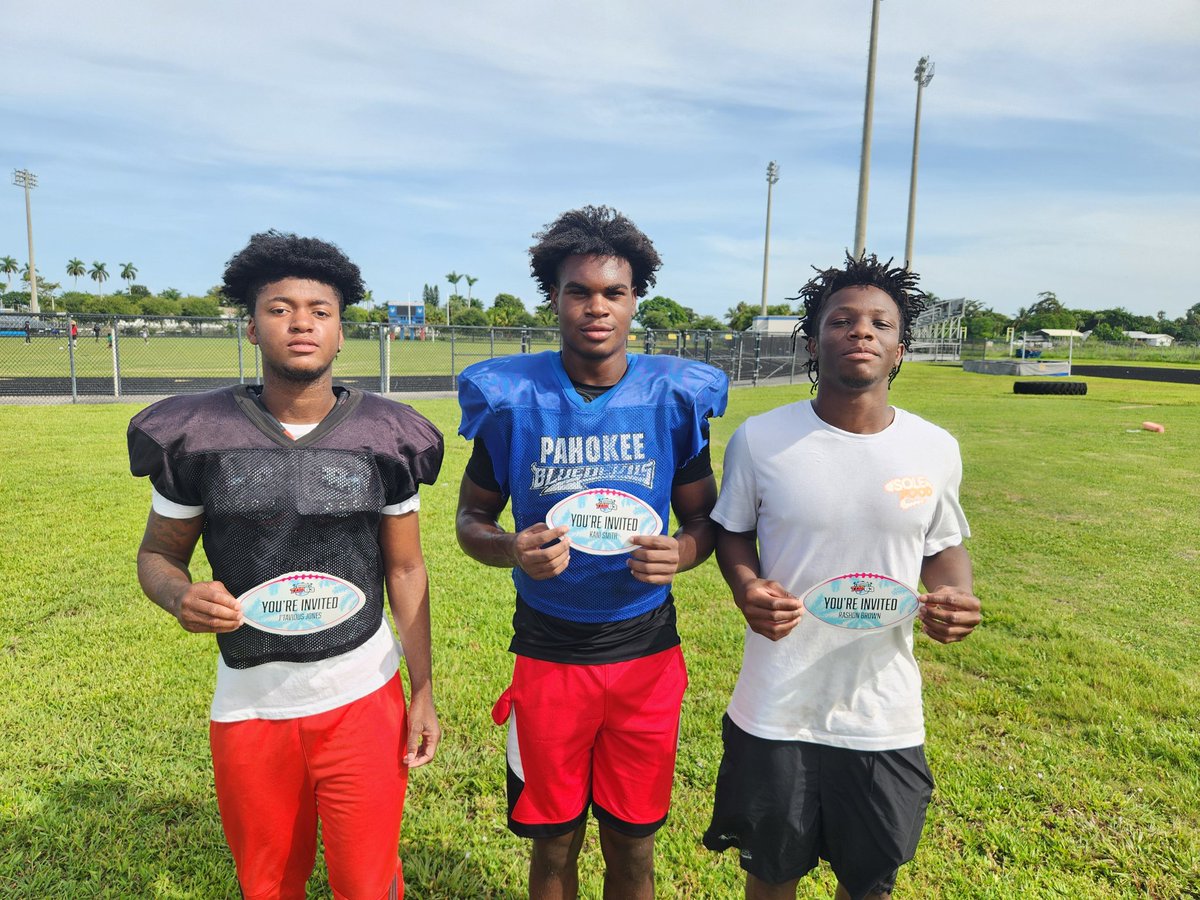 📍 <a href="/Pahokee_MSHS/">Pahokee_MSHS</a> 

<a href="/PahokeeFootball/">Pahokee Football</a> will be represented at #Top63 with a trio of Blue Devils. 

<a href="/jtavious_jones/">J’Tavious Jones</a> <a href="/Kan1Smith/">Kani Smith</a> <a href="/rashon_jr/">Rashon Brown Jr</a>