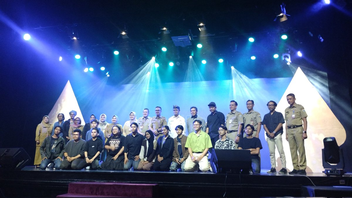 Teater Zat tweet media