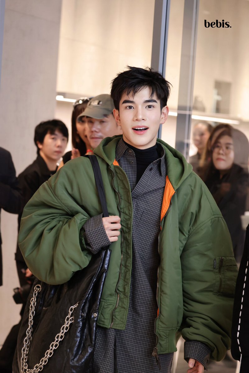 bebisx98's tweet image. i got lucky finding u ✨

BALENCIAGA BOY FOTFOT
#BalenciagaxFourth
#fourthnattawat @tawattannn