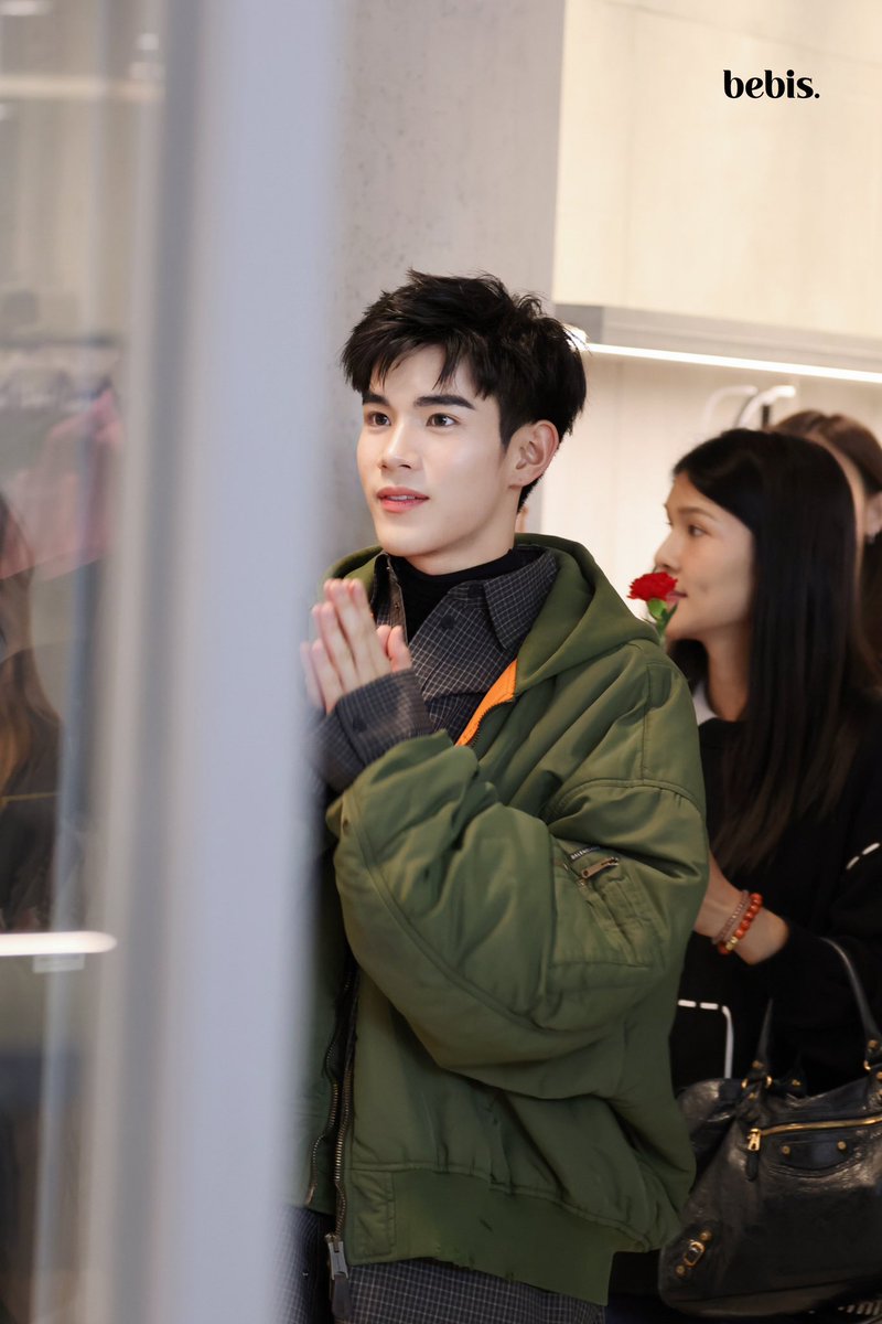 bebisx98's tweet image. i got lucky finding u ✨

BALENCIAGA BOY FOTFOT
#BalenciagaxFourth
#fourthnattawat @tawattannn