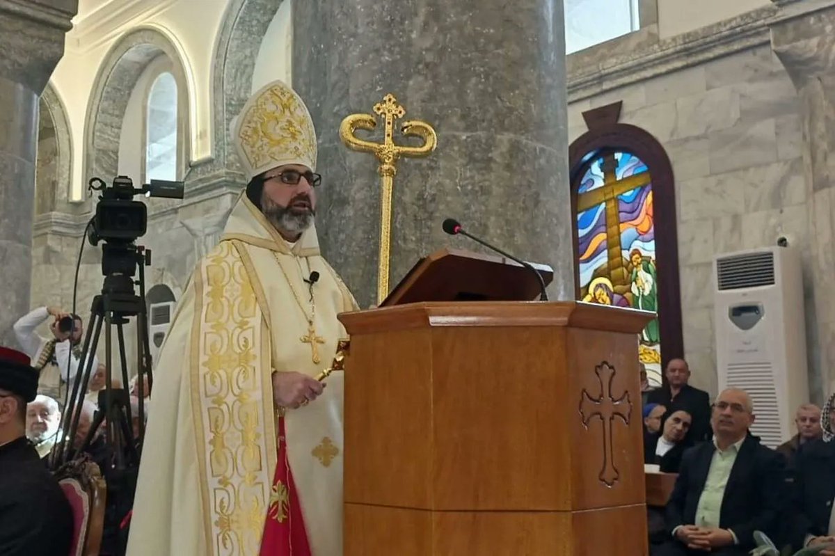🔴🇮🇶 L'archevêque syriaque catholique de #Mossoul, Monseigneur Younan Hano a déclaré à l'AFP* demander aux fidèles chrétiens de jeûner en réparation à « l'insulte à la religion mais aussi à l'humanité» causée par la mise en scène de #Cène du Christ lors de la #ceremoniedouverture