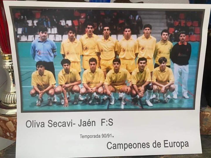 Lagartoamarill4's tweet photo. Muchas felicidades!!!!!!! @JaenFS Esta pasión cumple hoy 37 años. Desde esta cuenta seguiremos apoyando en las duras y en las maduras 💛💚💛💚 🦎🦎🦎 https://t.co/0yobbZIqY9