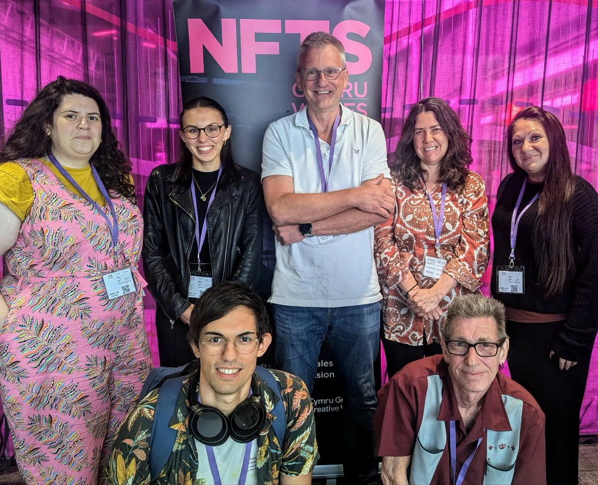 I had a great day with this lovely group of students at @nftscymruwales at @bbccymruwales in #Cardiff today. 
I was teaching documentary interviews 😃