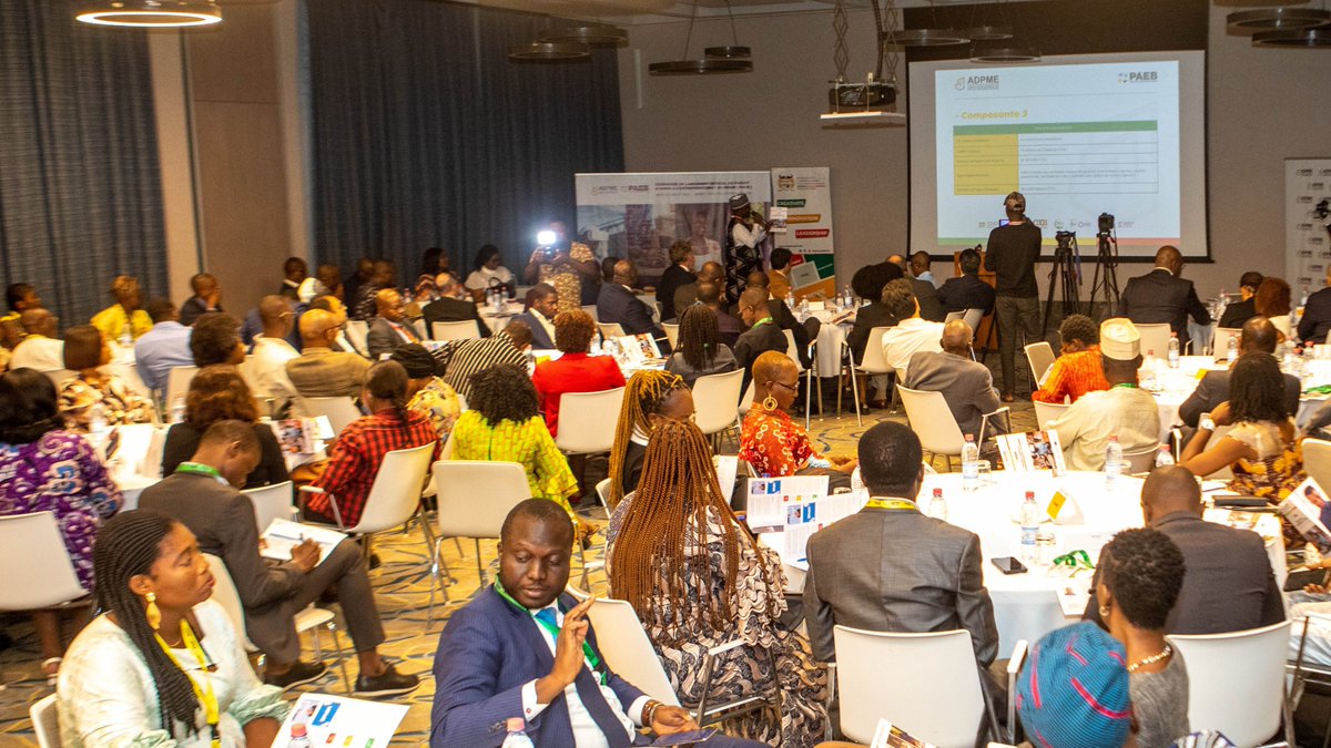 UEauBenin's tweet photo. Projet d’appui à l’#entrepreneuriat au #Bénin: @UEauBenin,@AFD_France & @AdpmeBenin appuient les initiatives entrepreneuriales au Bénin. Présentation des 7 premières #PME sélectionnées pour recevoir une assistance technique et signature des contrats d'appui.
#GlobalGateway
#PAEB https://t.co/qGQPJ8HX6D