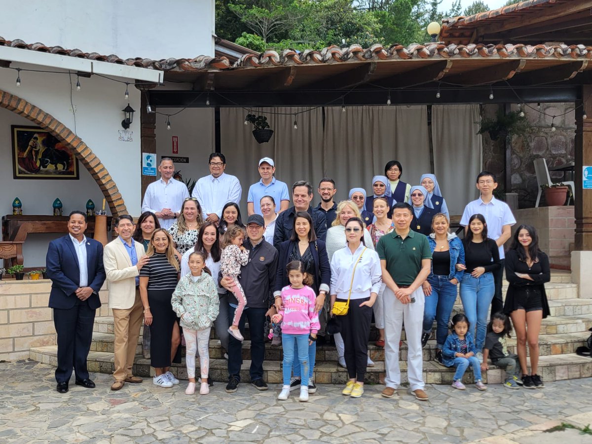 ADenHonduras's tweet photo. Family Day 2023, realizado en Hotel y Cabañas Ross con el propósito de compartir entre amigos y familias. https://t.co/ORAfFEuntV