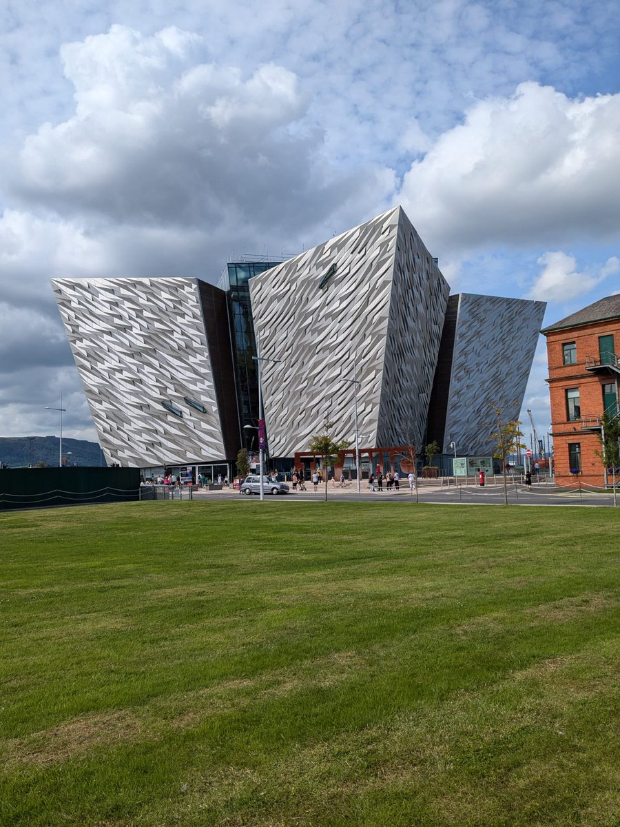 12thabguides's tweet photo. #adventure, #campfire @ggulster @TitanicBelfast @GiantsCauseway1 https://t.co/sEFdT0MqUu