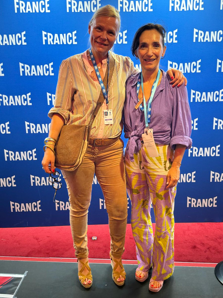 En direct du #ClubFrance 🔥 avec les membres SPORSORA, à la conférence « Choisir la filière sport française » de la <a href="/DGEntreprises/">Direction générale des Entreprises</a> .

Rendez-vous sur le stand @Sporsora au Forum Sport du Club France 🇫🇷