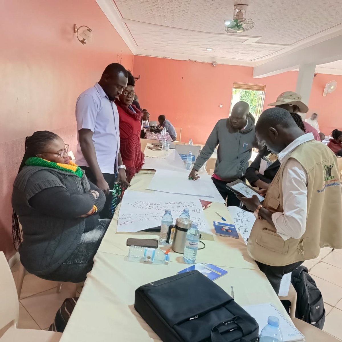 team_rete's tweet photo. JUST IN! RETE-UG took part in a just concluded training on election reform,
observation, & CSOs' roles & mandates! This Equipped us with knowledge & skills to promote democratic processes in West Nile. Thanks WECISNET for the opportunity! #ElectionReform #CSOTraining https://t.co/wLfMUGkspj