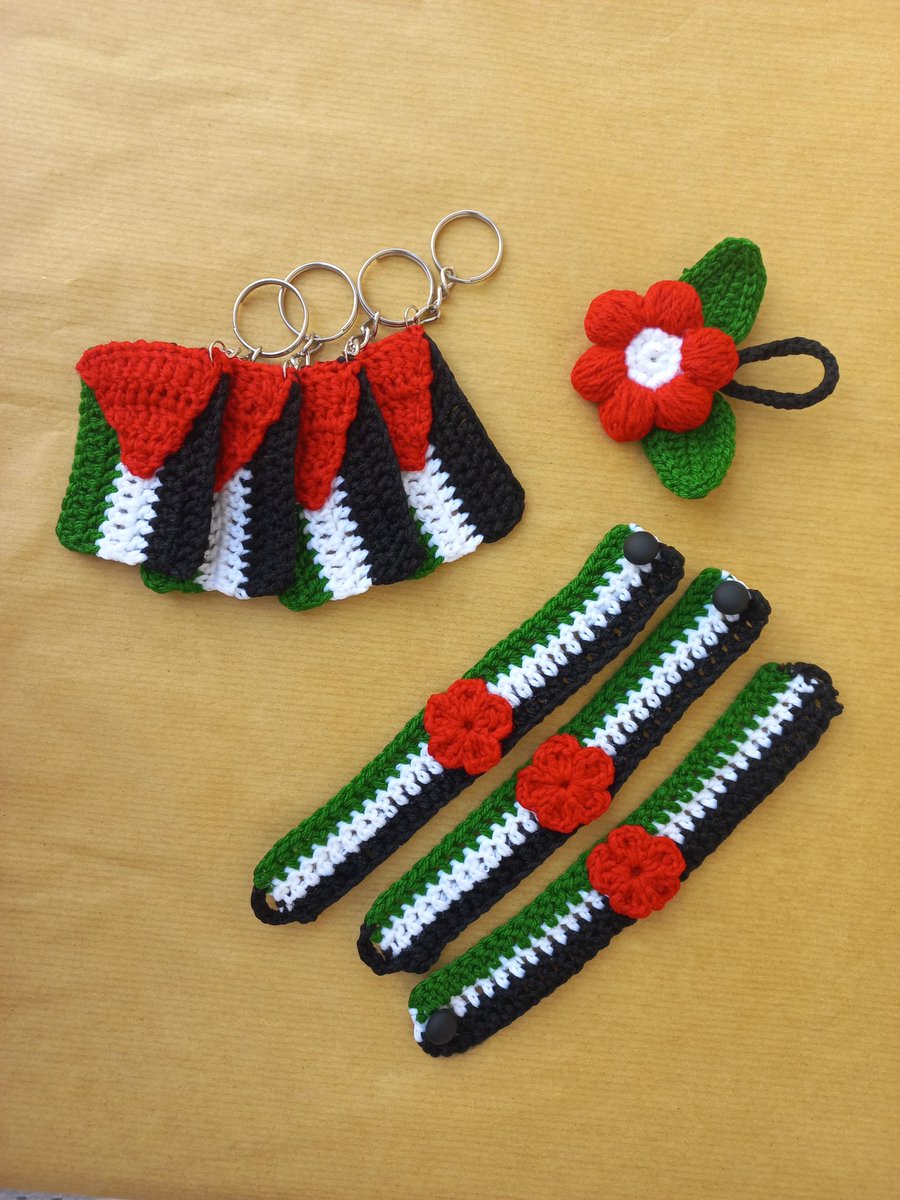 SlipStitch15's tweet photo. We were able to collect a reasonable amount for donation, all thanks to our generous customers. Thank you for trusting us ✨🇵🇸 

#crochet #crochetinspiration #crochetlove #crochetaddict #crocheting #fundraiser #crochetCharms #crochetflower #crochetkeychain #keychain #keyrings https://t.co/DVpVomPJmF