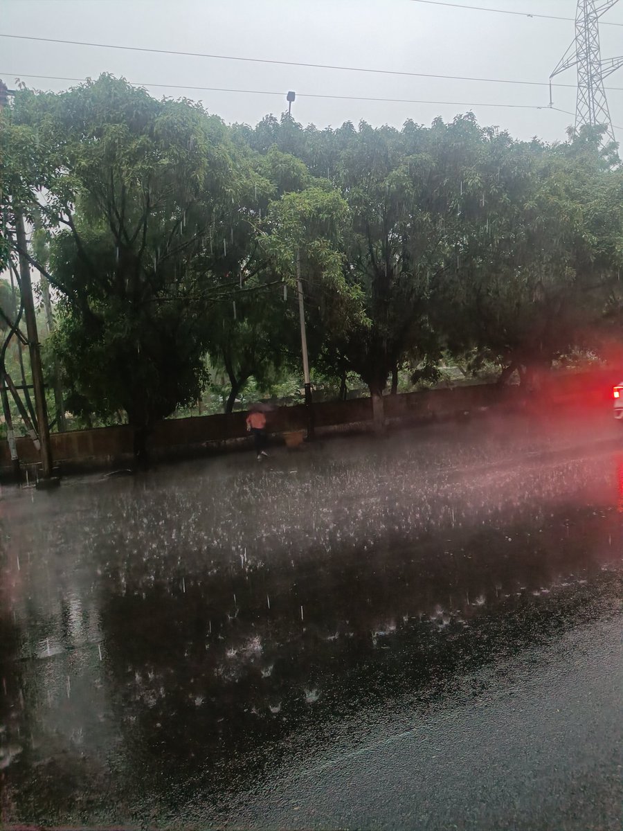 Yeh Mausam Ki Baarish | आज बारिश ने तो कहर डाल दिया | Noida Rains Heavily 

#rain  🌧️ #noidarain #बारिश #raindrops #raining 🌧️  #noidarains   #rainreels #reels #todayrain #baarish☔ #rainyday #rainstorm  #baarish #mausam #sawan #barish  youtube.com/shorts/Z_q8gDh… #noida #VikasKohli