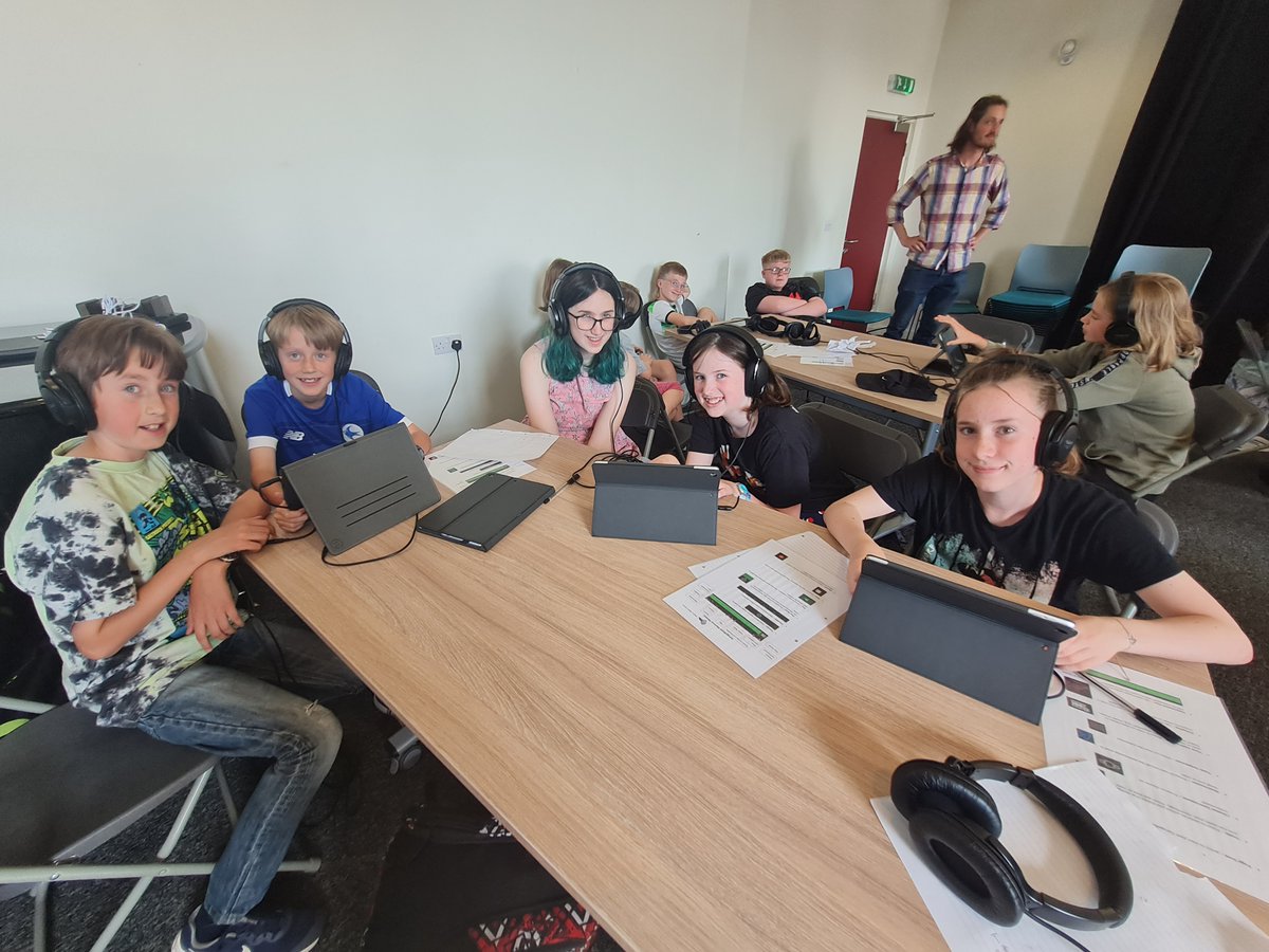RDigiM's tweet photo. In partnership with https://t.co/nPw1BoTuzX, we hosted two full-day digital music workshops at Chapter Arts Centre for children aged 7-14. It was a fun and creative day! 

#DigitalMusicProduction #CardifandValeMusicEducation #ReidsDigitalMusic #GarageBand #ChapterArtsCentre https://t.co/LTbU3OuwMt