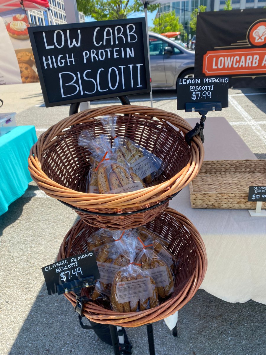 lowcarbavenue's tweet image. We're at the Shady Grove Farmers' Market from 11am to 2pm every Wednesday! Shady Grove always sells out fast so make sure you get your breads before they're gone!

#lowcarbbread #KetoBread #lowcarbdiet #healthybread #ketodiet #farmersmarket  #bread #biscotti