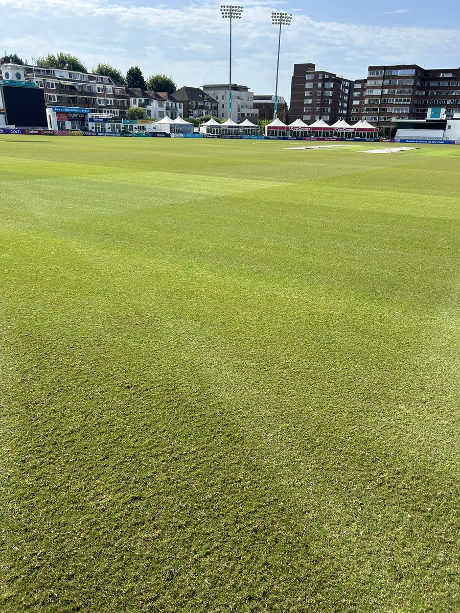 Outfield having a clear out during a quiet week, great bit of kit! Lots coming out, lots more needed!  Thanks <a href="/Benjaytaylor/">Ben Taylor</a> <a href="/CampeyTurfCare/">Campey™ Turf Care Systems</a>