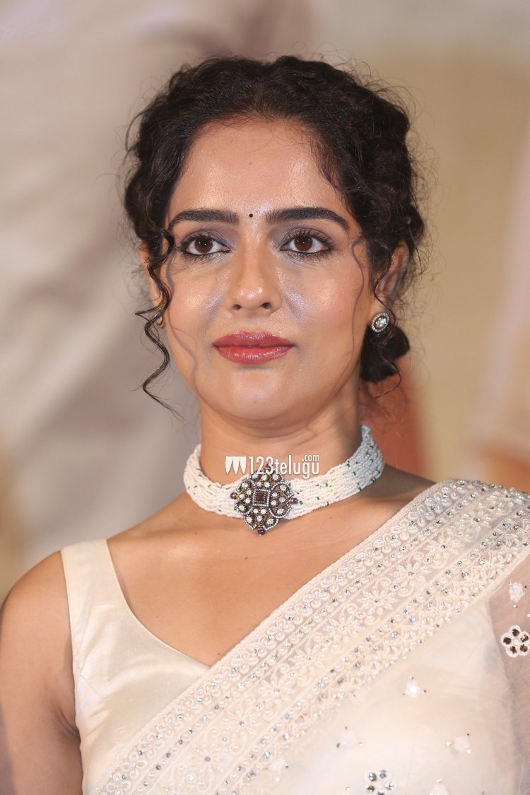 GT0Ai4MWwAAfv6d?format=jpg&name=medium