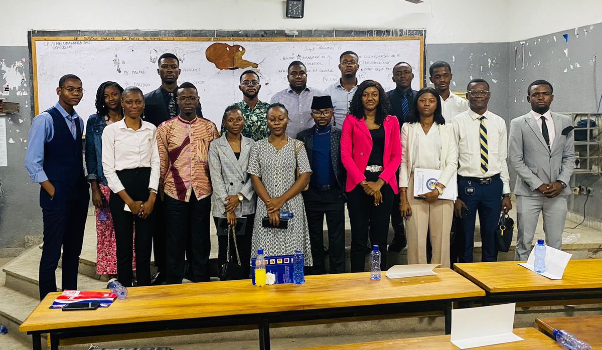 GedeonLUSAKUENO's tweet image. C’est avec plaisir que j’ai assisté au premier conseil des ministres,du gouvernement des étudiants de l’UNISIC ex ( IFASIC ) ,qui a eu lieu ce mardi 30 juillet 2024,à l’UNISIC .
#LOBI #EKOLEKA #LELO @JosueKashito @kasongarebecca1 @PapanaPremice @engo_obed