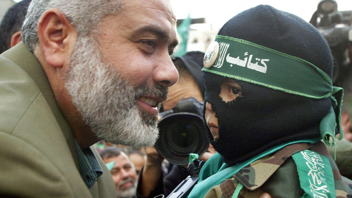 IsraelSecret's tweet photo. Oh #Netanyahu what are you doing? 🤔 you are burning all your Bridges behind yourself. 
Netanyahu's wish is to bring America into a major regional war in favor of Israel. But the cat dreams of mice. 
#Israel #Haniyeh #Iran #Teheran #اسماعيل_هنية #مجدل_شمس https://t.co/Hr1CtMTDqD
