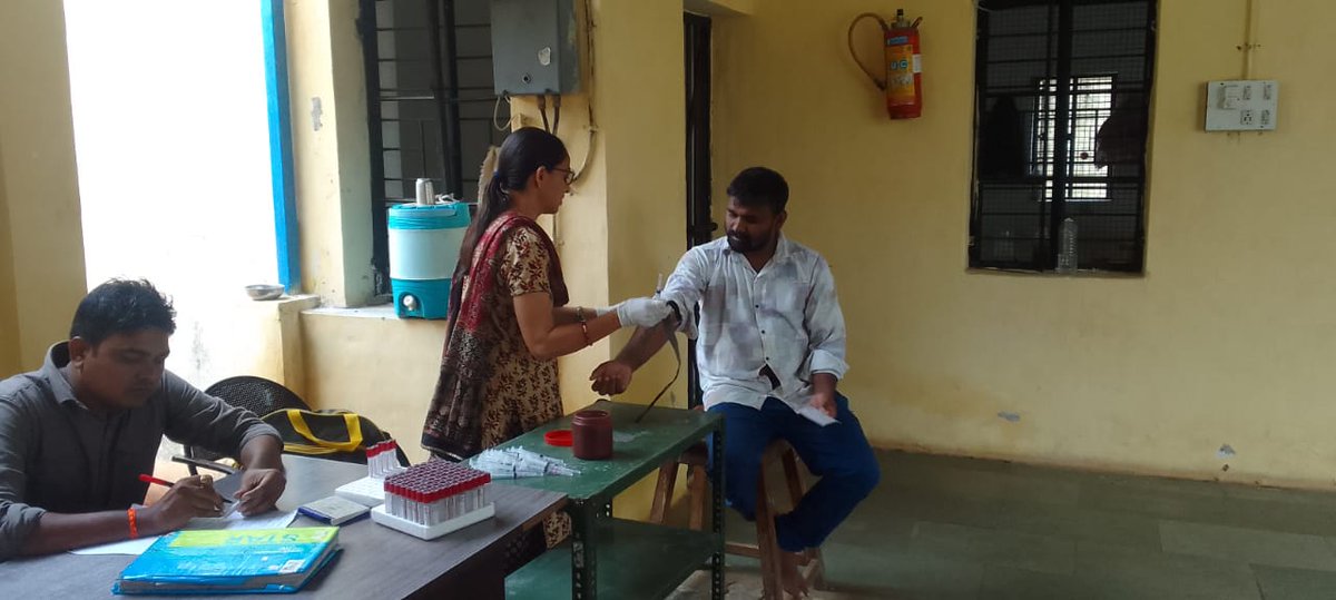 IecArvalli's tweet photo. અરવલ્લી જીલ્લાના #આઈસીટીસી મોડાસા દ્વારા સબ જેલ-મોડાસા ખાતે ટેસ્ટિંગ કેમ્પ કરવામાં આવ્યો.
કુલ ૨૩ બંદીવાન ભાઈઓનું HIV-TB, હિપેટાઇટિસ-બી, હિપેટાઇટિસ-સી અને સિફિલિસનાં પરીક્ષણ કરવામાં આવ્યા.
#HIVTB
#NVHCP
#TestingCamp
#HealthForAll
@CollectorArvali
@DdoArvalli
@CdhoArvalli https://t.co/gdgTr3bGzf