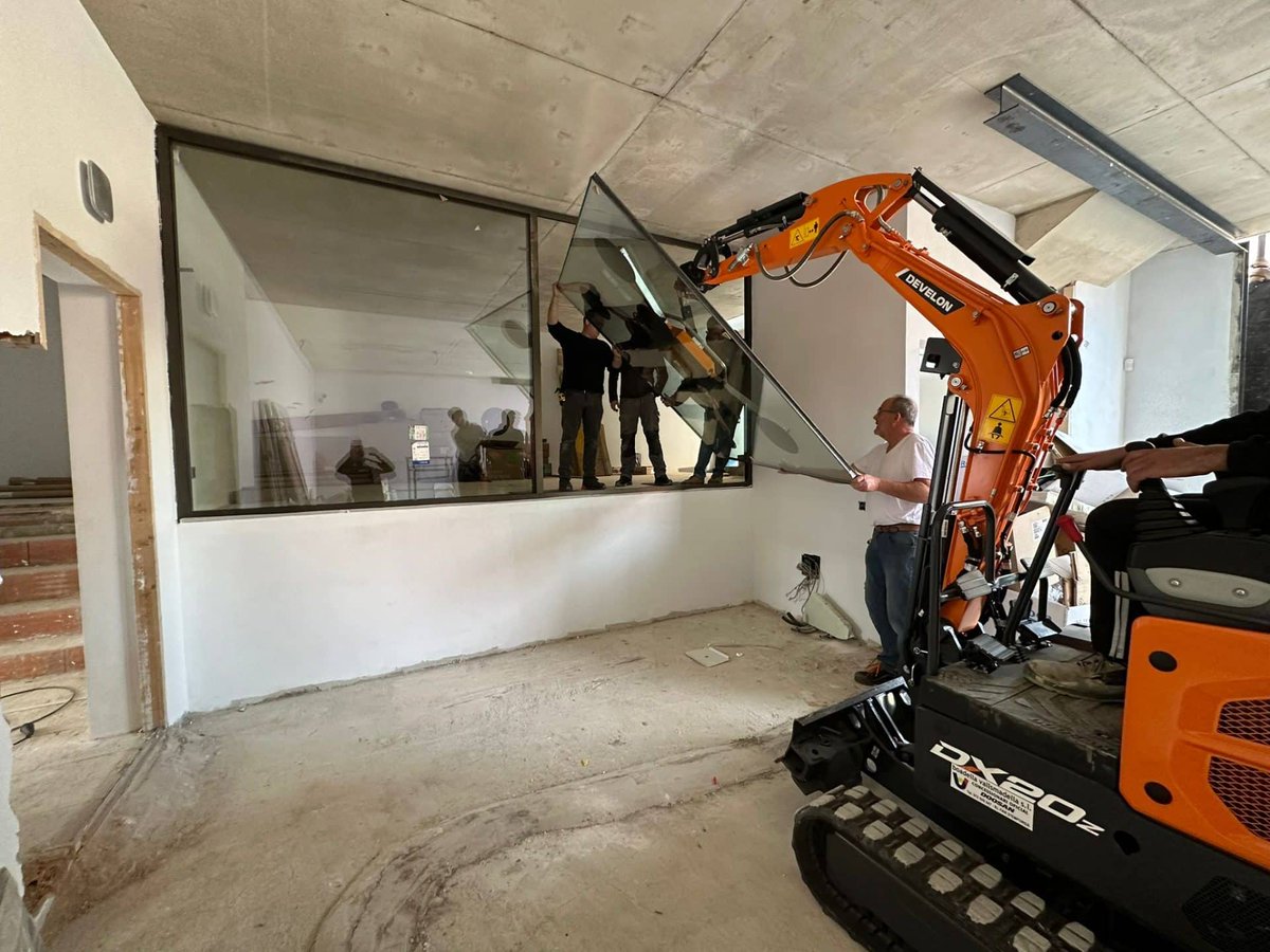 PMV_ME's tweet image. Novel application for @DEVELON_Europe mini-excavator: DX20Z-7 model installs 26 glass panes in home renovation project, proving versatility of the compact machine
 
Read here: zurl.co/hB6l
#develon #excavator #miniexcavator #compactequipment #constructionequipment