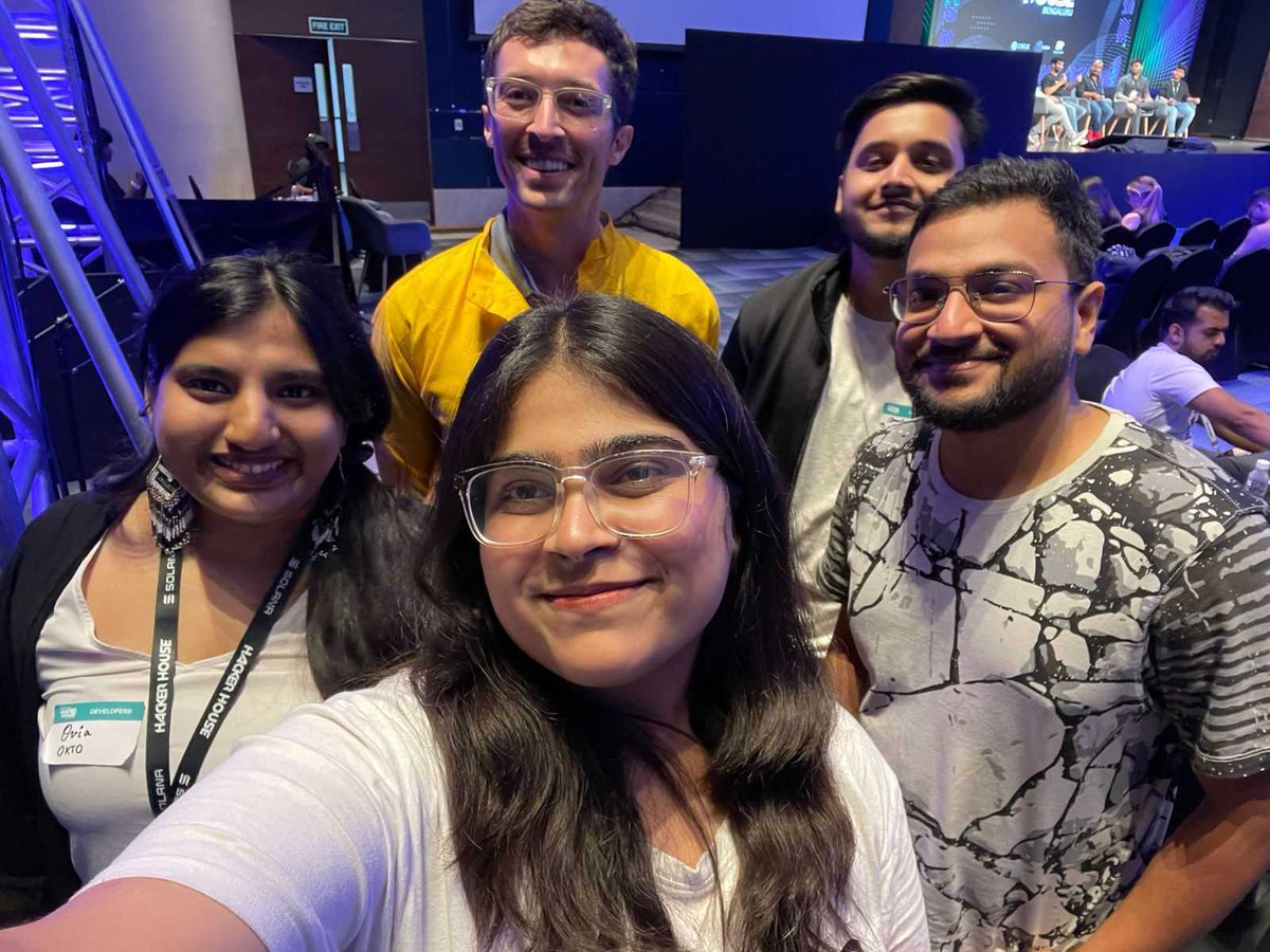 okto_web3's tweet image. Soaked in knowledge, met incredible minds, and built amazing connections at the @solana Hacker House! 🤝
An unforgettable experience filled with workshops and learnings
Kudos to the entire @hackerhouses team for putting this together! 🎉
Can't wait to see what the future…