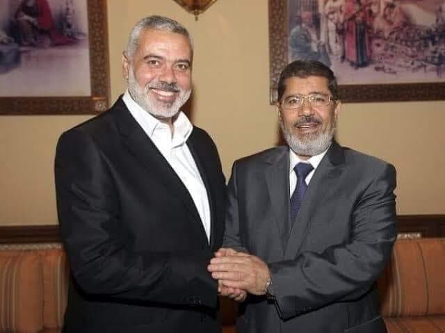 MostafaDaoud16's tweet photo. كنت استنى يا مولانا لما يفطروا دول ماتوا والبلح فى بقهم .
عند الله تجتمع الخصوم ، حد سمع المكالمة دى بين ��رسى وهنية لما اغتالوا ولادنا واخواتنا فى رمضان وهم بيفطروا ، شكلكم نسيتوا .. 
 رحم الله شهداء الجيش والشرطة . https://t.co/BtkNDYz4EL