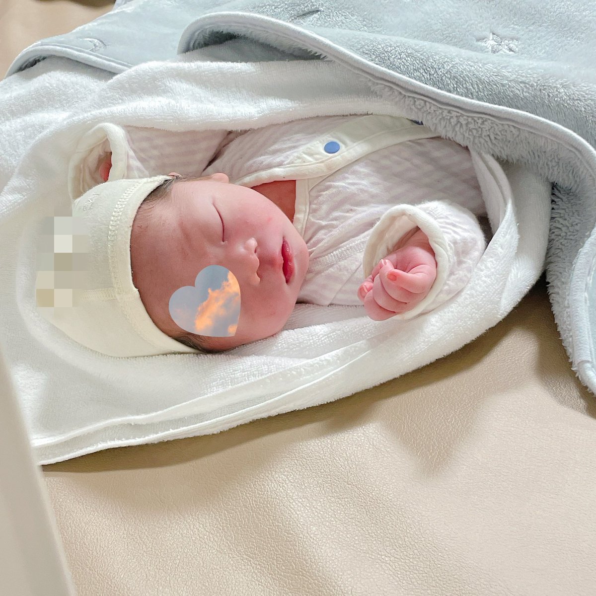 rinandy91's tweet photo. 個人的なことであれですが…
本日7/31 16:05
スーパールーキー誕生しました👶🏻
岩田と同じ誕生日となりました🎂
丸ちゃんと同じとは行きませんでした笑

臨月になっても少し神宮行ったり
出産前日にもチャリ乗ったり元気な妊婦生活でした◎

出産山場でレッツゴーわっしょい流す計画は忘れてました笑 https://t.co/4t0w7ET5GE