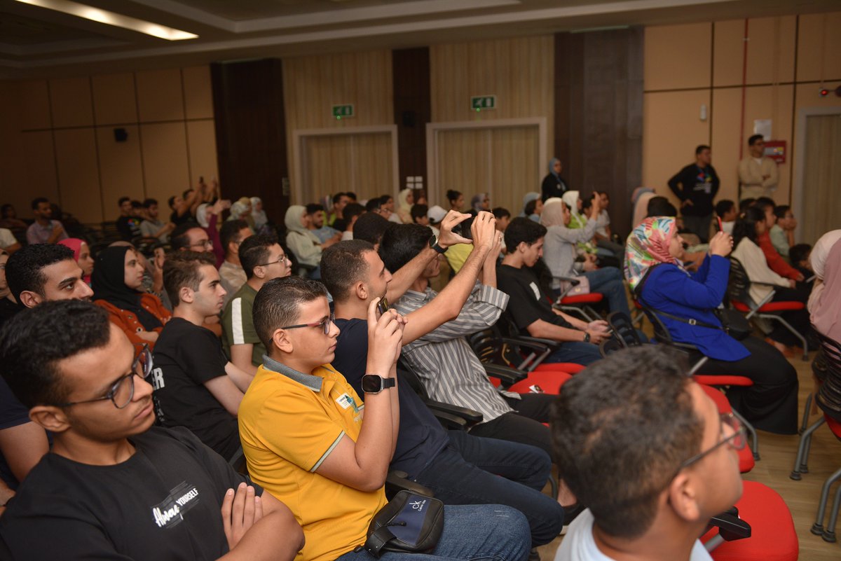 GDG_Delta's tweet photo. I/O Extended Mansoura 2024 is Here!🔥🔥
Metaverse Session with Eng. Akram Zeyada ⭐

@DevMENA1 @Nour_BOUAYADI @Akram_Zeyada @googledevgroups @GoogleArabia
#PanelDiscussion #GoogleIO #GoogleIOExtended #IOExtended2024 #IOMansoura #GDGDelta #WTMDelta #GoogleIOExtended https://t.co/XJXolWHWK1