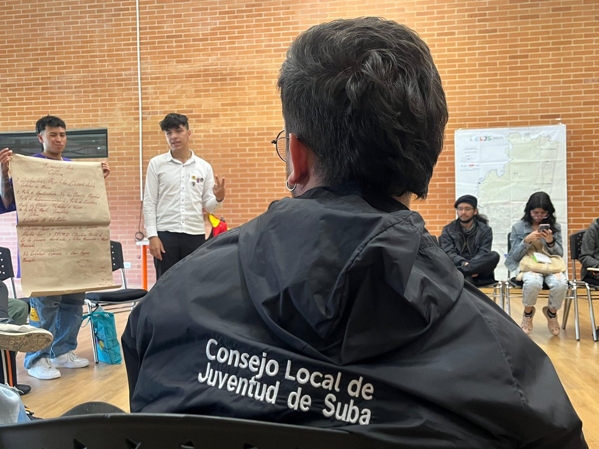 DistritoJoven_'s tweet photo. 👋¡Asamblea Local de Juventud Suba!

Jóvenes de organizaciones, plataforma y consejo de juventud, participaron de mesas temáticas sobre 📚educación, 🧑‍💻empleabilidad, 🎻cultura, recreación y ⚽️deporte, con el objetivo de socializar acciones y crear la agenda a nivel territorial. https://t.co/POFLbHL2Qu