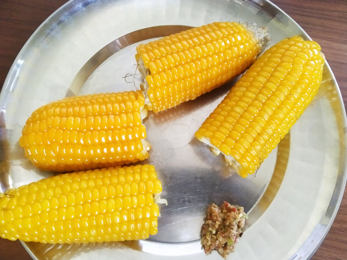 hetauda9's tweet photo. Eat what you sow.
#maize #local_food 🇳🇵🇳🇵🇳🇵 https://t.co/4U21QSAXoF