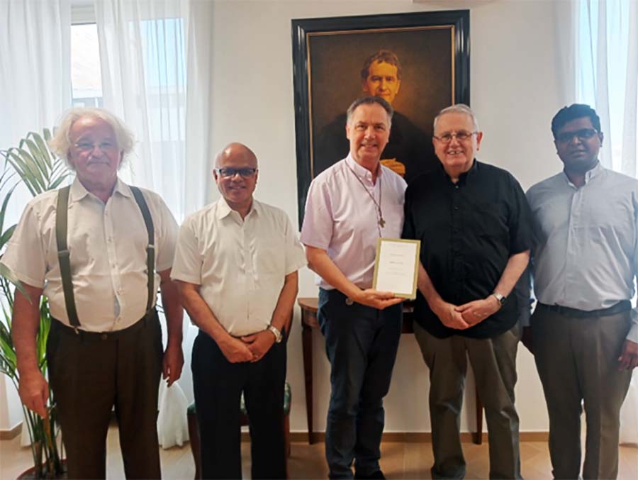 infoANS_EN's tweet photo. RMG – A meeting to say "thank you" to Cardinal #ÁngelFernándezArtime, #RectorMajor of the #Salesians of #DonBosco
https://t.co/i3JacDChCp https://t.co/CyMsoDte12