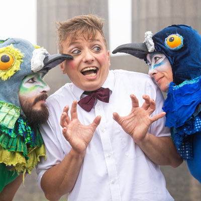 Our outdoor arts extravaganza hits Whitby Park #EllesmerePort Aug 7-11! Rubbish Shakespeare, beatboxing, hobby horses &amp; acrobats in birdcages - #TopsyTurvy24 has it ALL!

🎟️ Grab FREE tix now: theatreporto.org/topsyturvy24/

#FreeEvents #FamilyFun #LetsCreate #Cheshire #WhatsOn #RT