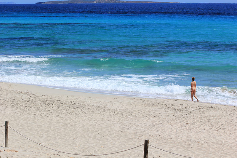 Formentera's tweet image. Azul Formentera
ferry-ibizaformentera.com/es/index.php
#Formentera #fastferry #ferryTrasmapi #FastferryFormentera #FastFerryIbiza #TrasmapiFormentera #TrasmapiIbiza #FerryFormentera #FerryIbiza #FerryIbizaFormentera #Eivissa #PuertodeIbiza #PuertodeFormentera #PuertodelaSavina #PuertoIbiza