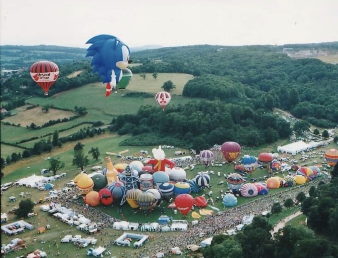 Throwback to <a href="/bristolballoon/">Bristol International Balloon Fiesta</a> fiesta 1994. 🎈