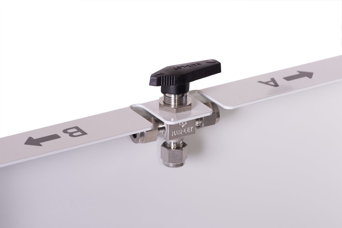 endocarts's tweet photo. We design and manufacture bespoke top quality medical carts solutions for all the major Flexible &amp; Rigid endoscopy OEM companies Worldwide

Cart featured: VC-2020 (H:1,380 x W:560 x D670mm)
Shelf: W330 x D440mm
#endoscopy #medicalcarts #carts #karlstorz #trolley https://t.co/pScaTbgtcv